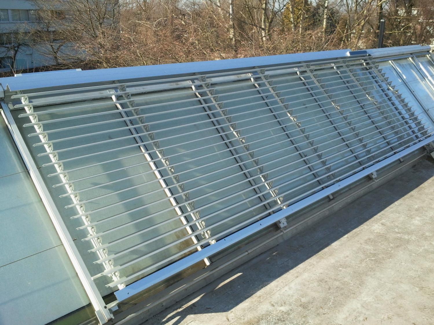 Поворотные алюминиевые ламели Sunshield