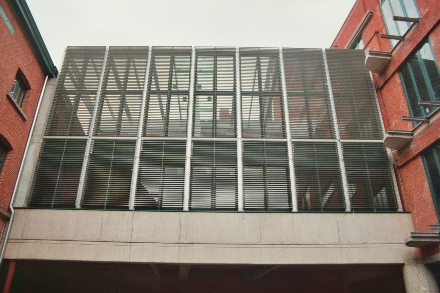 Поворотные алюминиевые ламели Sunshield