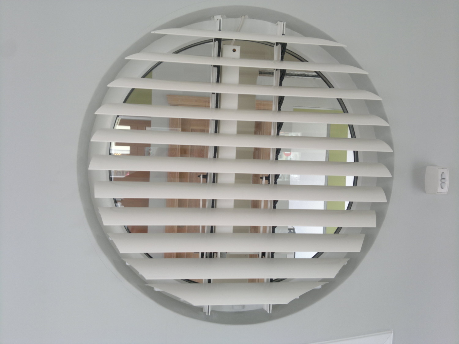 Поворотные алюминиевые ламели Sunshield